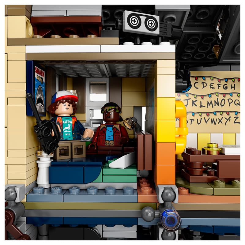 Upside Down Mystery House - 75810