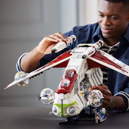 Galactic Republic Gunship - 75309