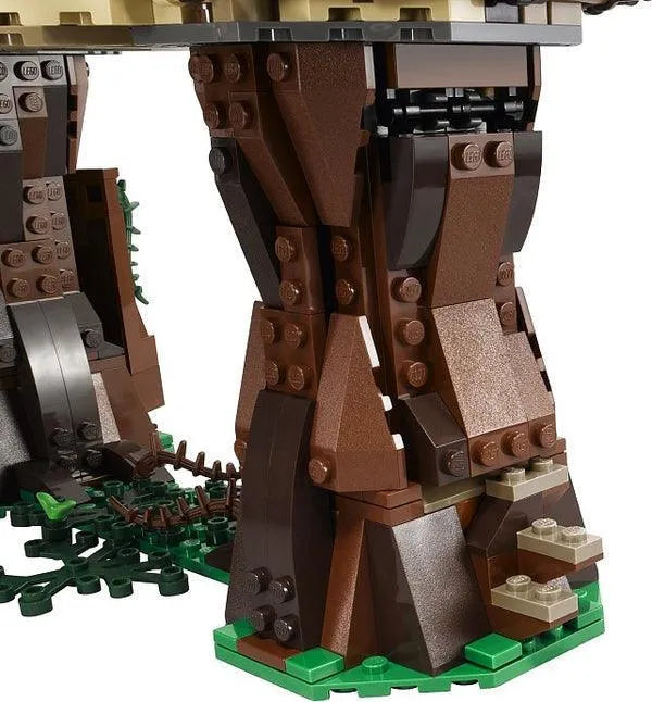 Forest Moon Village Ultimate Collector - 10236