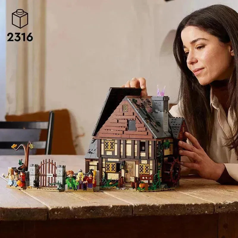 Witches' Cottage Halloween Set - 21341
